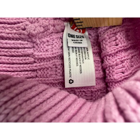 LEGO Minifigure Patch Beanie Hat -LEGO Collection x Target Red Limited Ed Youth - Picture 8 of 9